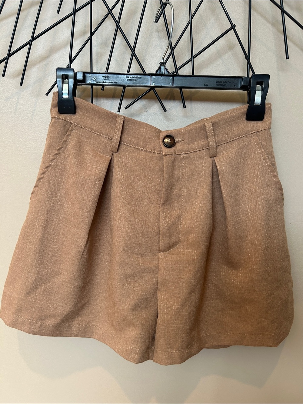 NWOT Cider High-Waist Tailored Pleat Shorts Sz 0 (26” waist)